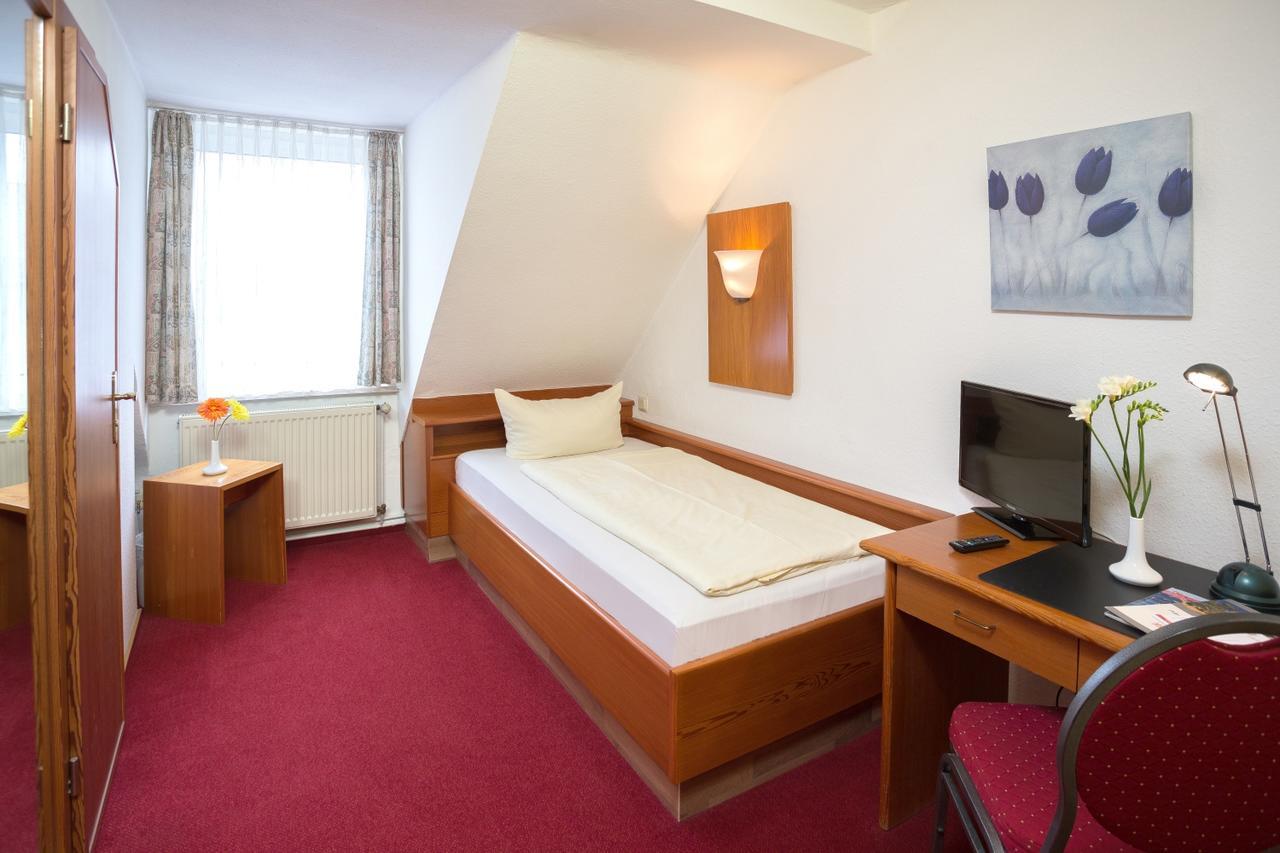 Hotel Garni Harzer Hof Osterode am Harz Exteriör bild